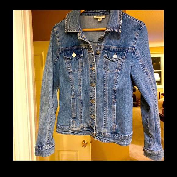 Denim jacket, medium wash denim. Size medium - Picture 5 of 5